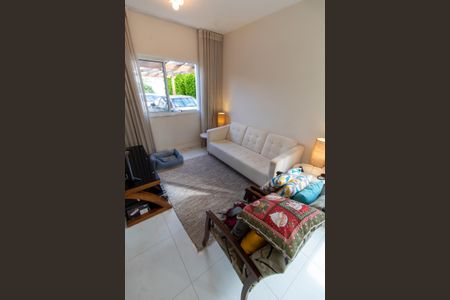 Casa de condomínio à venda com 140m², 2 quartos e 2 vagasSALA