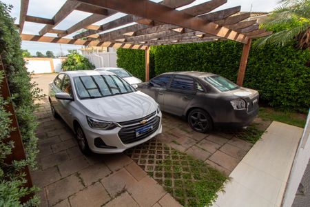 Casa de condomínio à venda com 140m², 2 quartos e 2 vagasGARAGEM