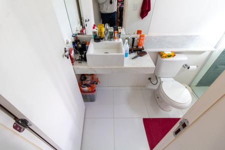 Casa de condomínio à venda com 140m², 2 quartos e 2 vagasBANHEIRO DA SUITE 2
