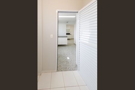 Apartamento para alugar com 210m², 4 quartos e 4 vagasQuarto de serviço