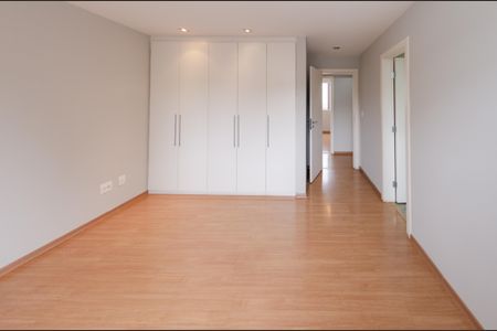 Apartamento para alugar com 210m², 4 quartos e 4 vagasSuíte 1