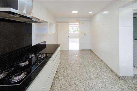 Apartamento para alugar com 210m², 4 quartos e 4 vagasCozinha