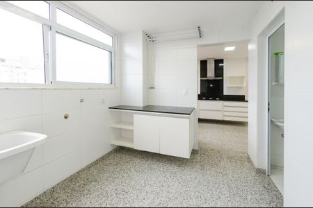 Apartamento para alugar com 210m², 4 quartos e 4 vagasÁrea de serviço