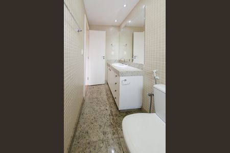 Apartamento para alugar com 210m², 4 quartos e 4 vagasBanheiro suíte 1