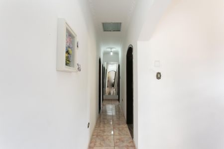 Casa à venda com 287m², 5 quartos e 3 vagasCorredor
