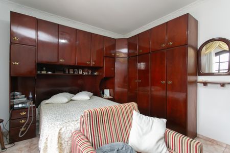 Casa à venda com 287m², 5 quartos e 3 vagasSuíte