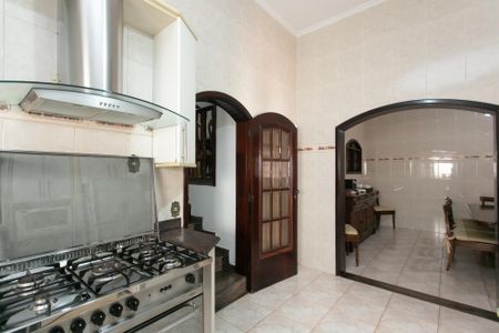 Casa à venda com 287m², 5 quartos e 3 vagasCozinha