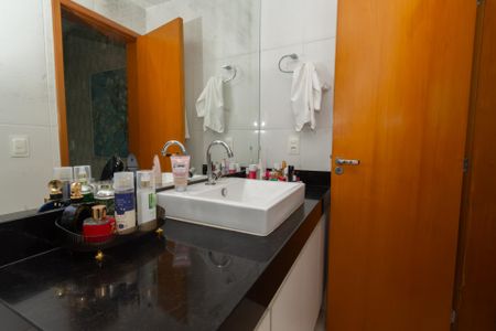 Apartamento à venda com 144m², 2 quartos e 1 vagaBanheiro da Suíte