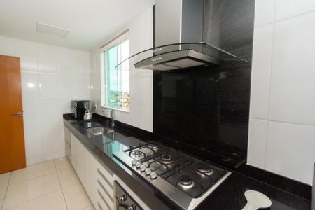 Apartamento à venda com 144m², 2 quartos e 1 vagaCozinha 