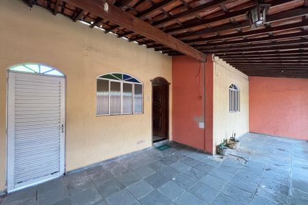 Casa à venda com 360m², 3 quartos e 3 vagas Casa à venda com 360m², 3 quartos e 3 vagasGaragem