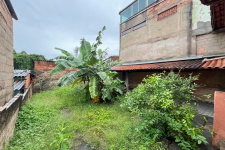 Casa à venda com 360m², 3 quartos e 3 vagas Casa à venda com 360m², 3 quartos e 3 vagasQuintal