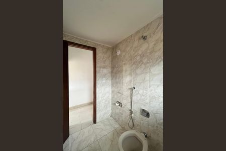 Casa à venda com 360m², 3 quartos e 3 vagas Casa à venda com 360m², 3 quartos e 3 vagasBanheiro Social