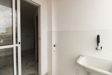 Apartamento para alugar com 38m², 2 quartos e sem vaga Apartamento para alugar com 38m², 2 quartos e sem vagaVaranda e Área de Serviço