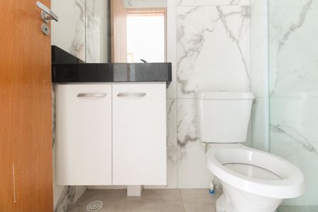 Apartamento para alugar com 38m², 2 quartos e sem vaga Apartamento para alugar com 38m², 2 quartos e sem vagaBanheiro