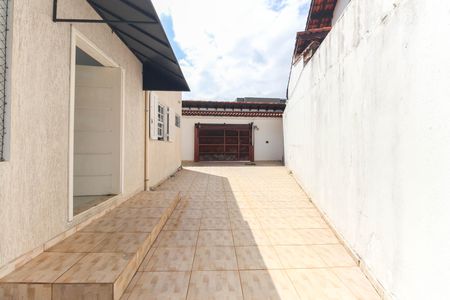 Casa à venda com 102m², 2 quartos e 5 vagasÁrea Externa