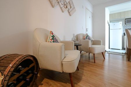 Sala de apartamento para alugar com 2 quartos, 48m² em Vila Mogilar, Mogi das Cruzes