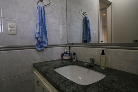Apartamento para alugar com 80m², 3 quartos e 2 vagas Apartamento para alugar com 80m², 3 quartos e 2 vagasBanheiro