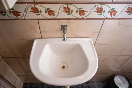 Casa à venda com 120m², 4 quartos e 1 vagaLavabo Casa 2