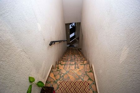 Casa à venda com 120m², 4 quartos e 1 vagaEscada