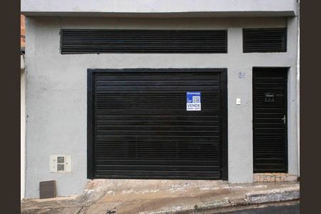 Casa à venda com 120m², 4 quartos e 1 vagaFachada