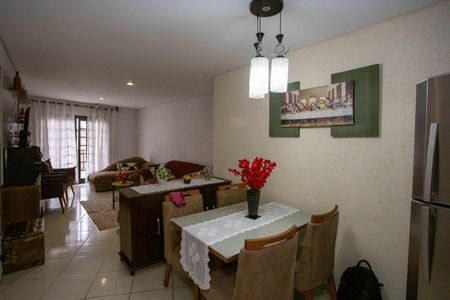 Casa à venda com 120m², 4 quartos e 1 vagaSala de Jantar Casa 2