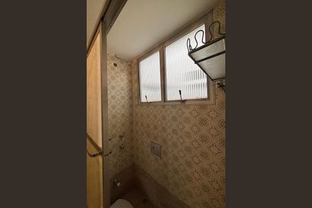 Apartamento à venda com 140m², 4 quartos e 2 vagasBanheiro social