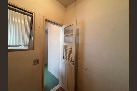 Apartamento à venda com 140m², 4 quartos e 2 vagasÁrea de serviço - quarto