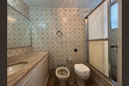 Apartamento à venda com 140m², 4 quartos e 2 vagasBanheiro social
