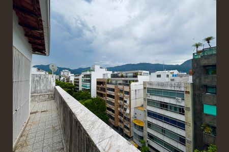 Apartamento à venda com 140m², 4 quartos e 2 vagasCobertura