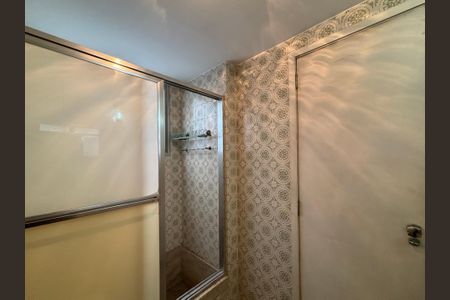 Apartamento à venda com 140m², 4 quartos e 2 vagasBanheiro social