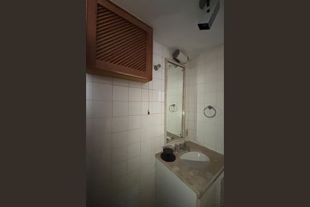 Apartamento à venda com 140m², 4 quartos e 2 vagasSuíte 2 - banheiro