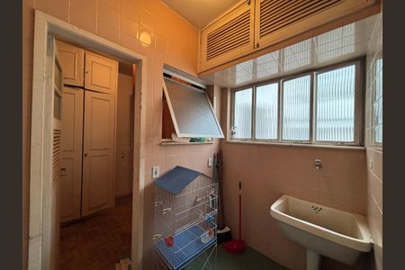 Apartamento à venda com 140m², 4 quartos e 2 vagasÁrea de serviço