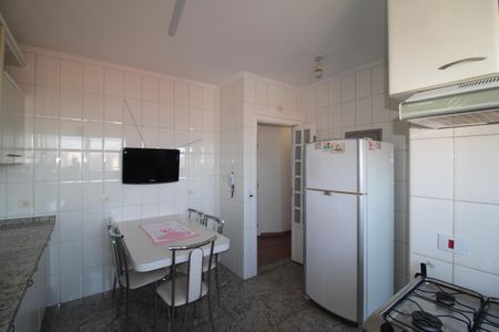 Apartamento para alugar com 115m², 3 quartos e 2 vagasCozinha