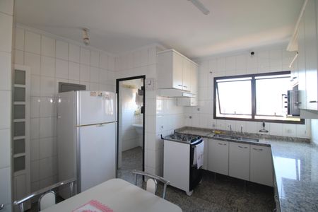 Apartamento para alugar com 115m², 3 quartos e 2 vagasCozinha