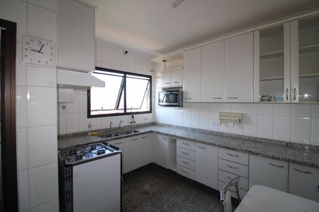Apartamento para alugar com 115m², 3 quartos e 2 vagasCozinha