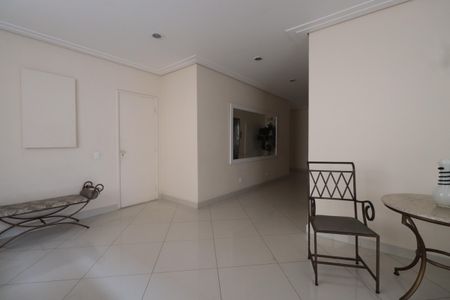 Apartamento para alugar com 63m², 2 quartos e 2 vagasHall social