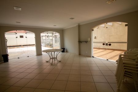Apartamento para alugar com 93m², 2 quartos e 1 vagaÁrea comum - Salão de Festas