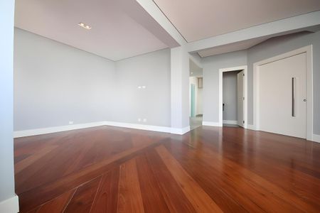 Apartamento à venda com 245m², 3 quartos e 3 vagas