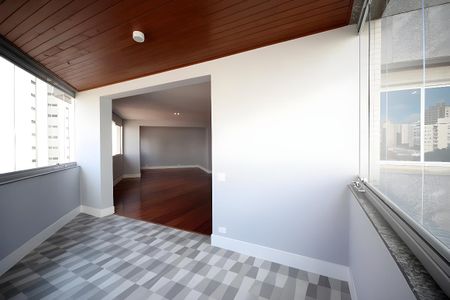 Apartamento à venda com 245m², 3 quartos e 3 vagas