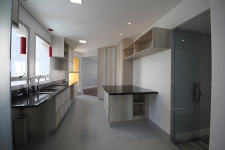 Apartamento à venda com 245m², 3 quartos e 3 vagas