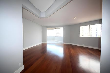 Apartamento à venda com 245m², 3 quartos e 3 vagas