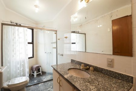 Apartamento à venda com 145m², 3 quartos e 3 vagasBanheiro da Suíte