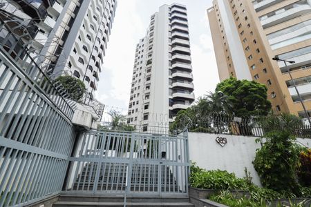 Apartamento à venda com 145m², 3 quartos e 3 vagasFachada