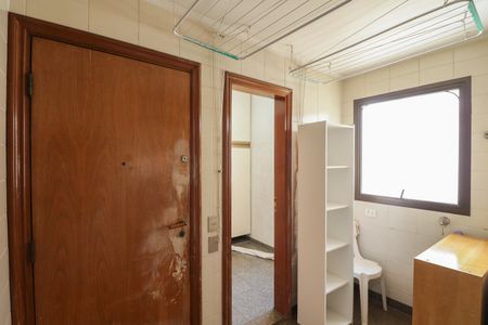 Apartamento à venda com 145m², 3 quartos e 3 vagasÁrea de Serviço e Banheiro de Serviço