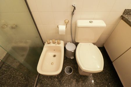 Apartamento à venda com 145m², 3 quartos e 3 vagasBanheiro Social