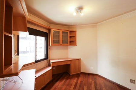 Apartamento à venda com 145m², 3 quartos e 3 vagasQuarto 2