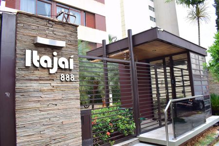 Apartamento para alugar com 47m², 1 quarto e 1 vagaFachada e portaria