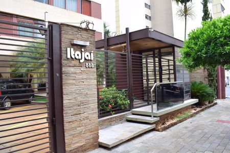 Apartamento para alugar com 47m², 1 quarto e 1 vagaFachada e portaria