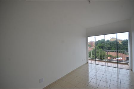 Sala de apartamento para alugar com 2 quartos, 95m² em Praça Seca, Rio de Janeiro