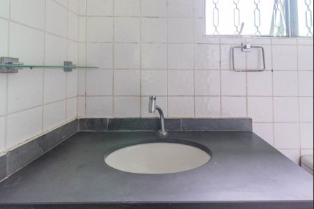 Casa à venda com 300m², 3 quartos e 4 vagasBanheiro